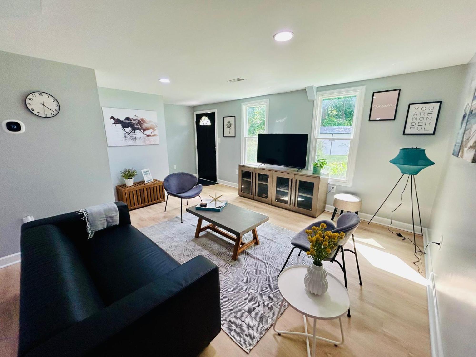 Comfy Lower Lvl Apt With Jetted Tub Near Uptown And Unc Шарлът Екстериор снимка